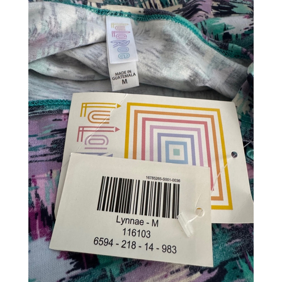 Women's LuLaRoe Lynnae Top Size M Multi-color - Picture 3 of 5